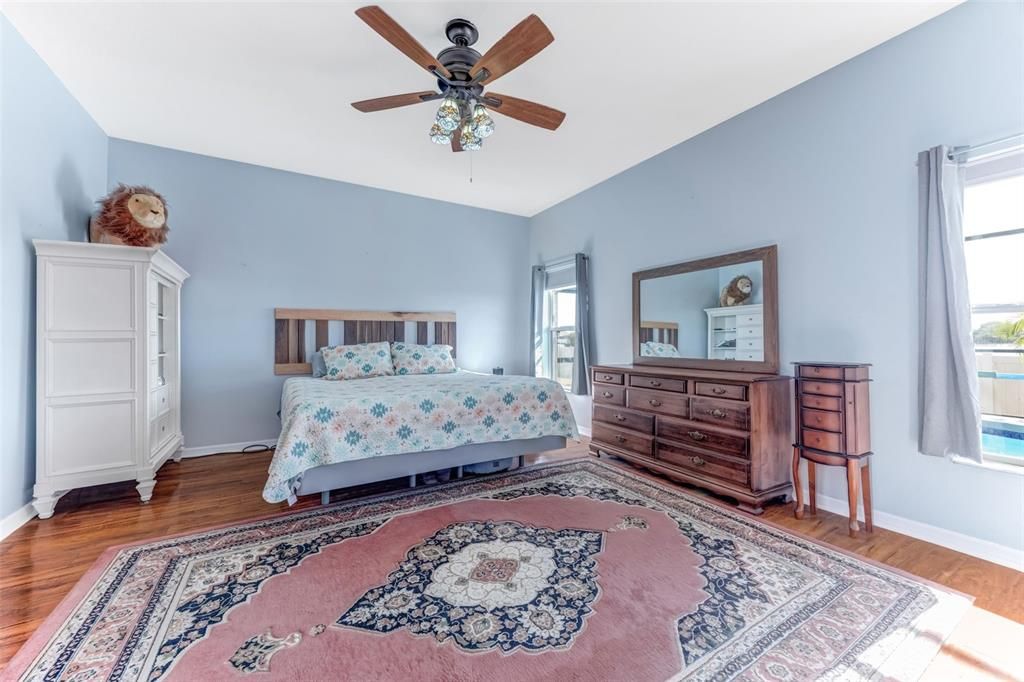 En Venta: $520,000 (4 camas, 3 baños, 2696 Pies cuadrados)