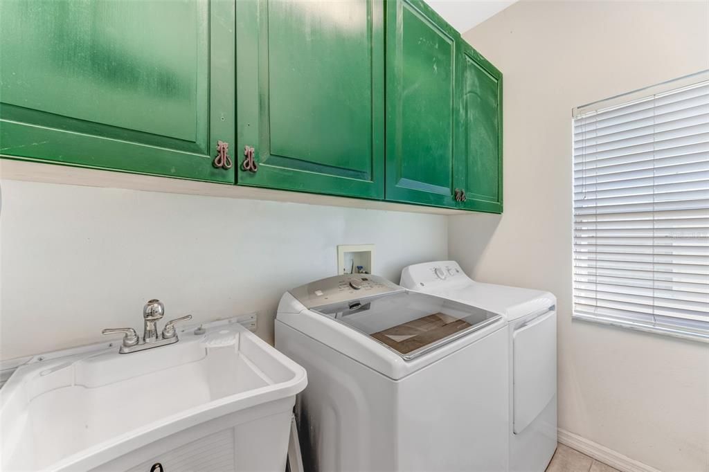 En Venta: $520,000 (4 camas, 3 baños, 2696 Pies cuadrados)