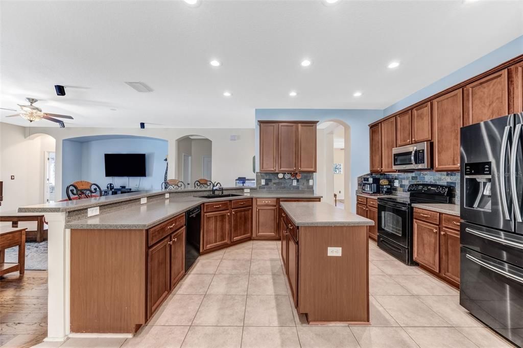 En Venta: $520,000 (4 camas, 3 baños, 2696 Pies cuadrados)