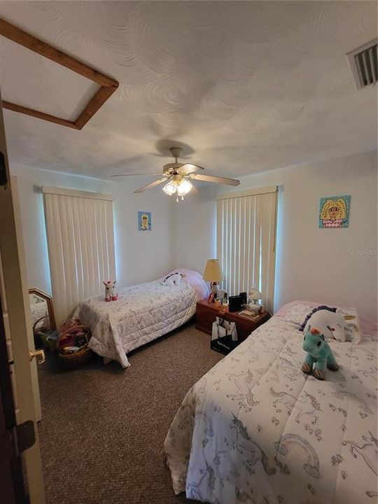 待售: $425,000 (2 贝兹, 2 浴室, 864 平方英尺)