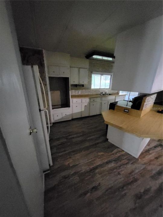 待售: $425,000 (2 贝兹, 2 浴室, 864 平方英尺)