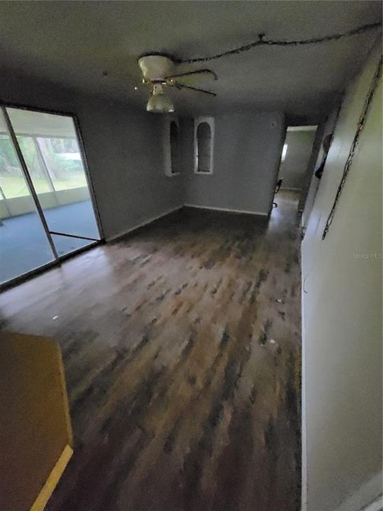 待售: $425,000 (2 贝兹, 2 浴室, 864 平方英尺)