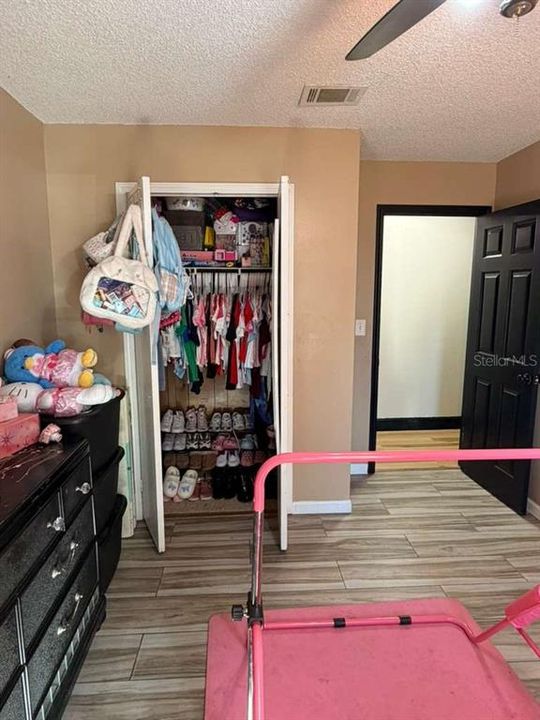 For Sale: $410,000 (4 beds, 2 baths, 1510 Square Feet)