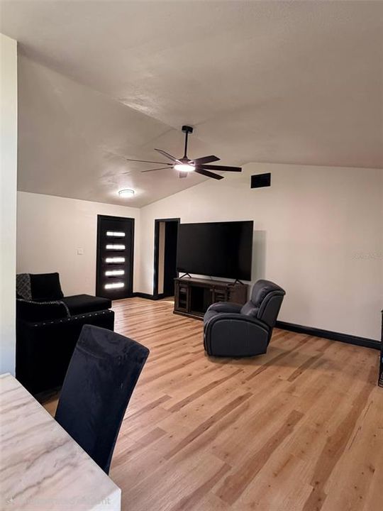 For Sale: $410,000 (4 beds, 2 baths, 1510 Square Feet)