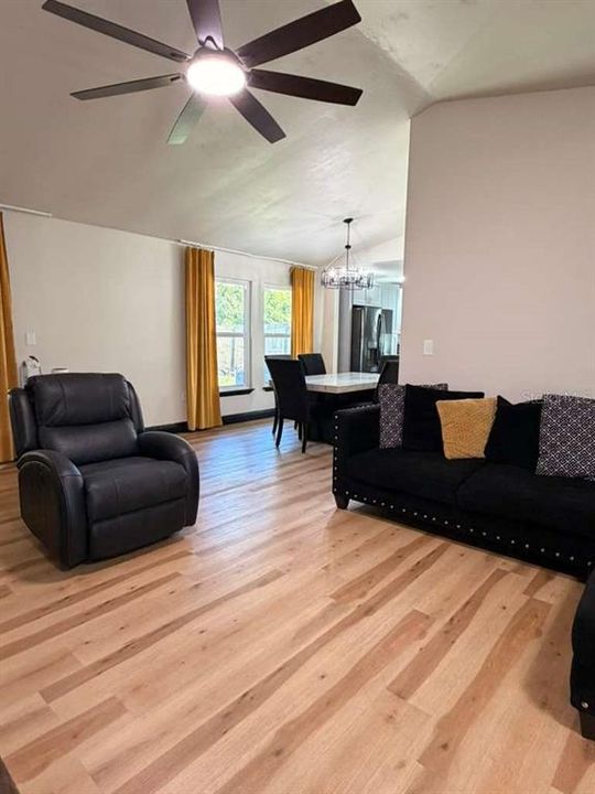 For Sale: $410,000 (4 beds, 2 baths, 1510 Square Feet)