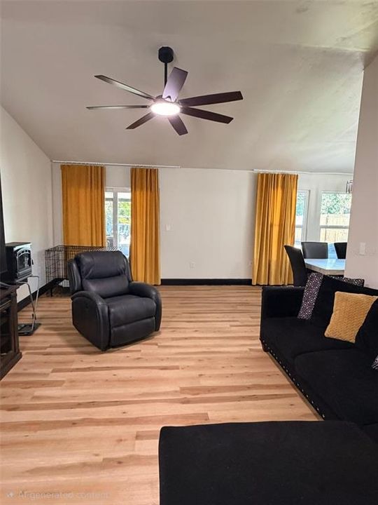 For Sale: $410,000 (4 beds, 2 baths, 1510 Square Feet)