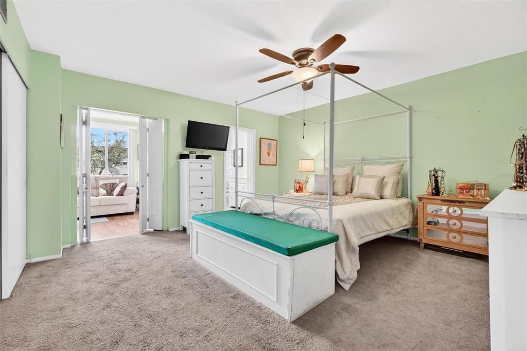 For Sale: $159,000 (2 beds, 2 baths, 1400 Square Feet)