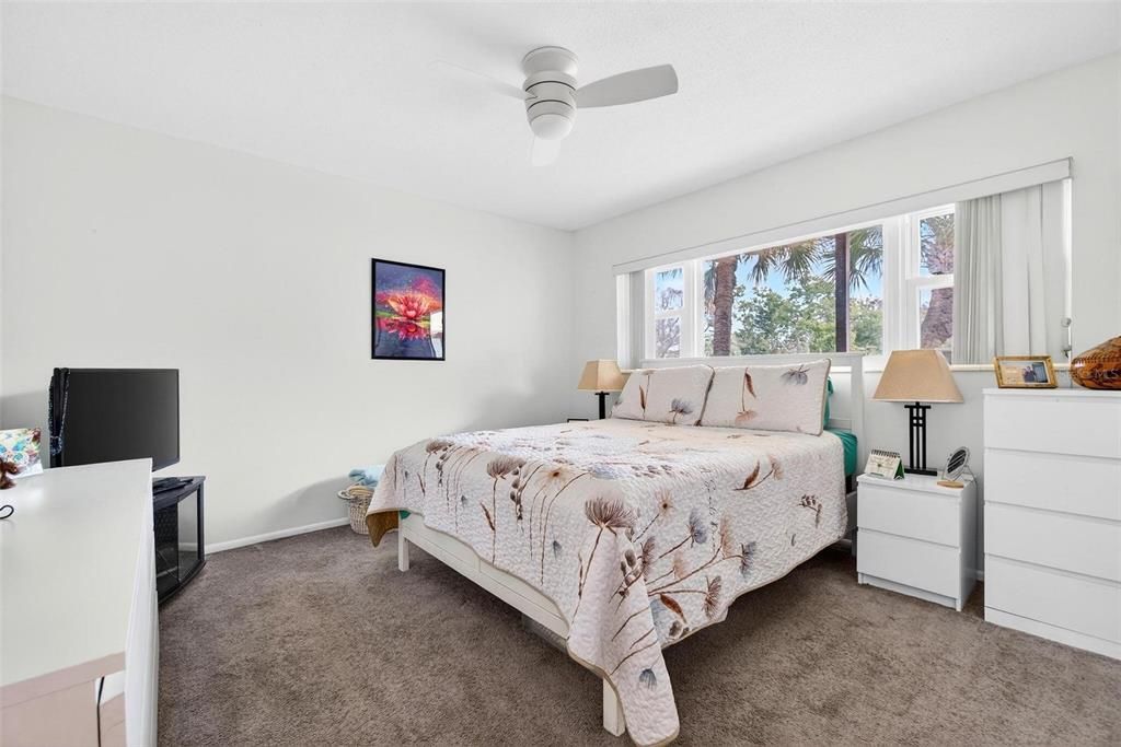 For Sale: $159,000 (2 beds, 2 baths, 1400 Square Feet)