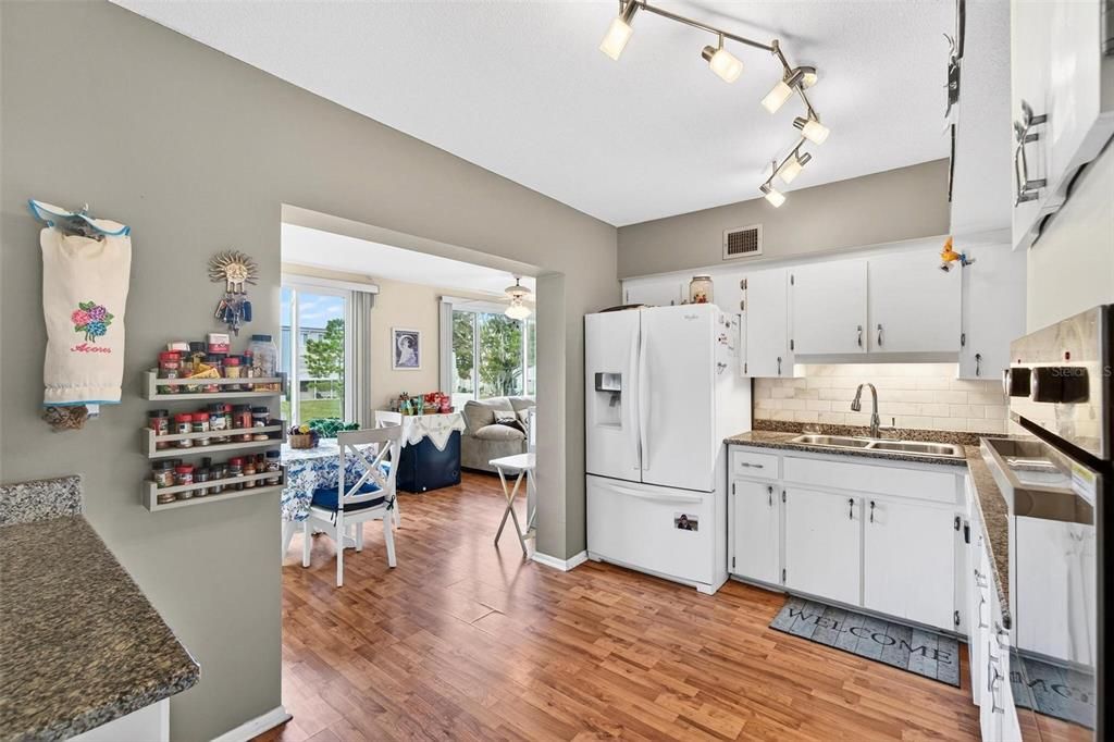 For Sale: $159,000 (2 beds, 2 baths, 1400 Square Feet)