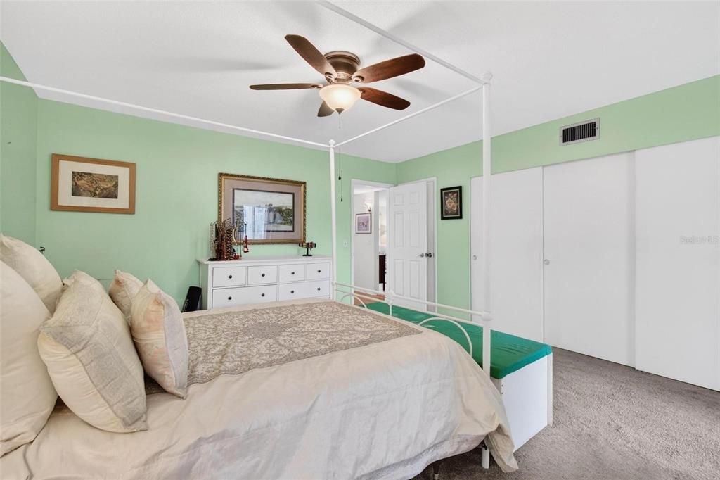 For Sale: $159,000 (2 beds, 2 baths, 1400 Square Feet)