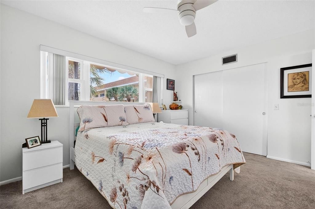 For Sale: $159,000 (2 beds, 2 baths, 1400 Square Feet)