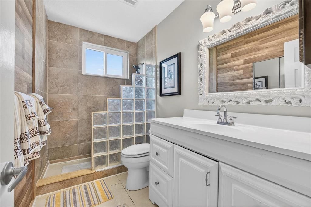 For Sale: $159,000 (2 beds, 2 baths, 1400 Square Feet)