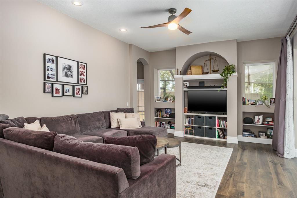 待售: $599,900 (4 贝兹, 3 浴室, 2139 平方英尺)