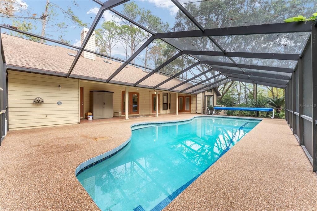 待售: $615,000 (4 贝兹, 2 浴室, 2410 平方英尺)