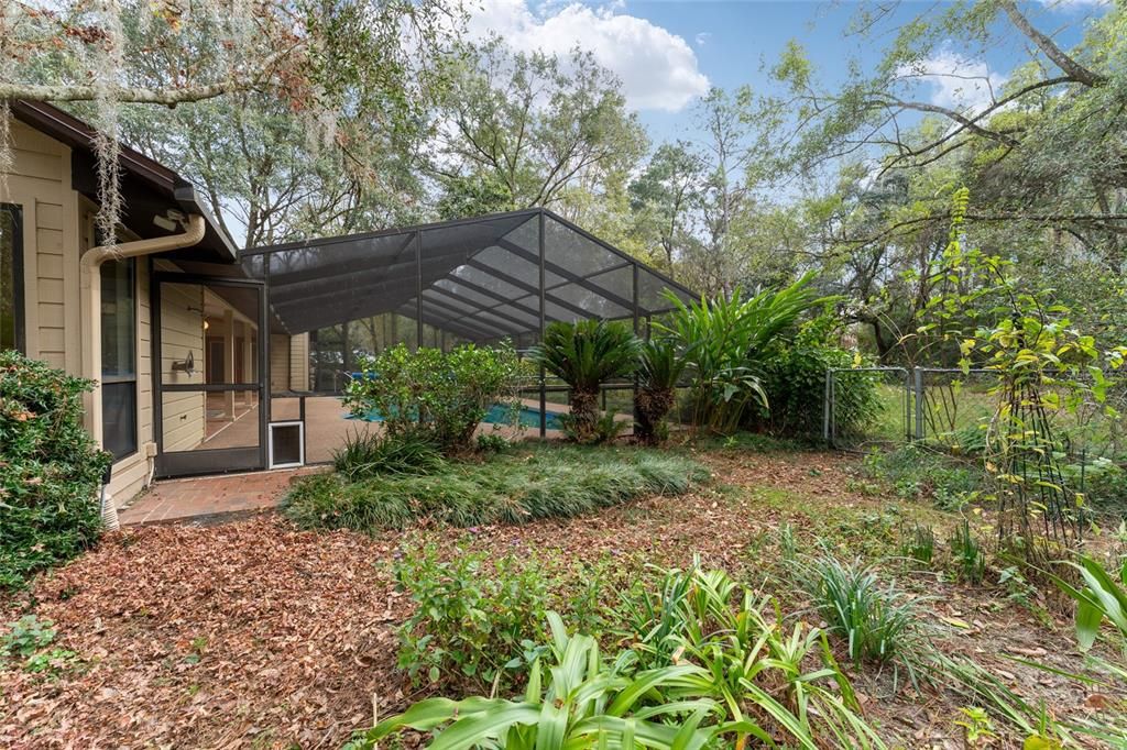 待售: $615,000 (4 贝兹, 2 浴室, 2410 平方英尺)