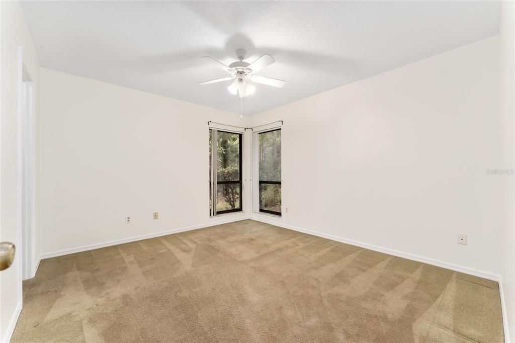 待售: $615,000 (4 贝兹, 2 浴室, 2410 平方英尺)