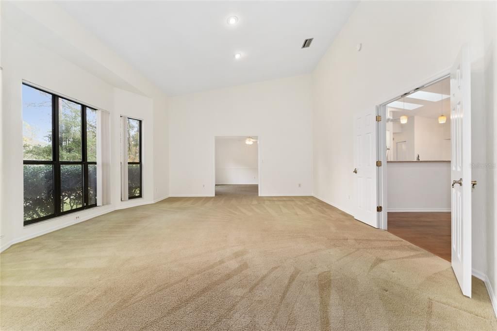 待售: $615,000 (4 贝兹, 2 浴室, 2410 平方英尺)