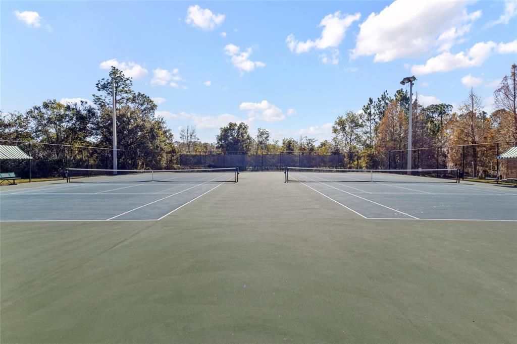 待售: $564,400 (4 贝兹, 2 浴室, 2800 平方英尺)