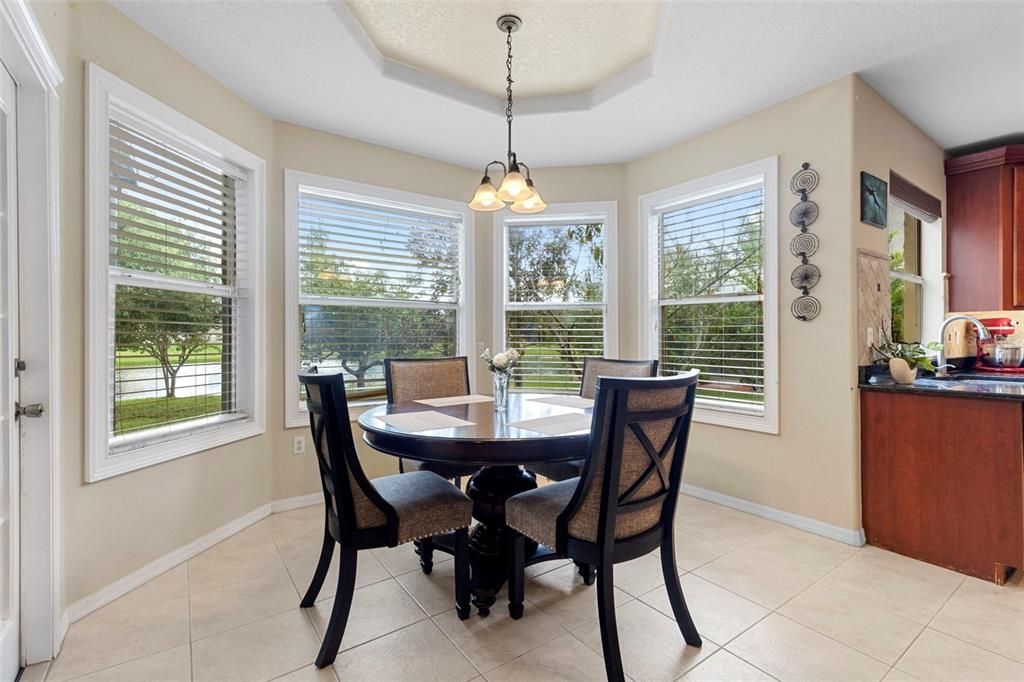 待售: $564,400 (4 贝兹, 2 浴室, 2800 平方英尺)