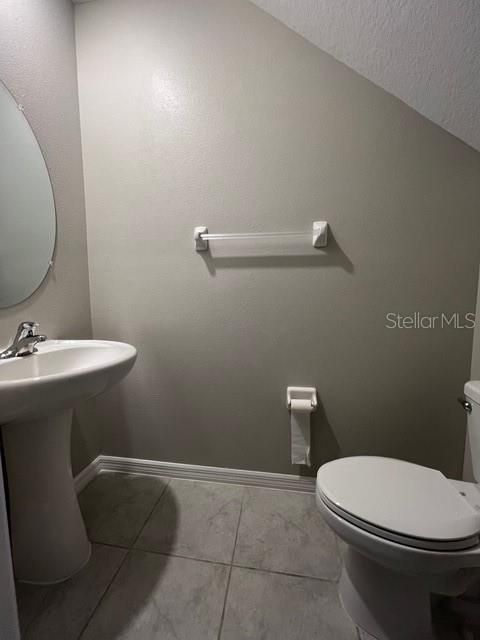 For Rent: $2,500 (5 beds, 2 baths, 2217 Square Feet)