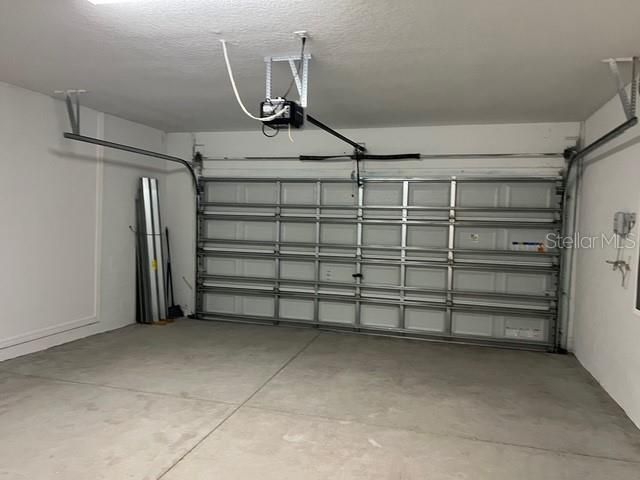 For Rent: $2,500 (5 beds, 2 baths, 2217 Square Feet)