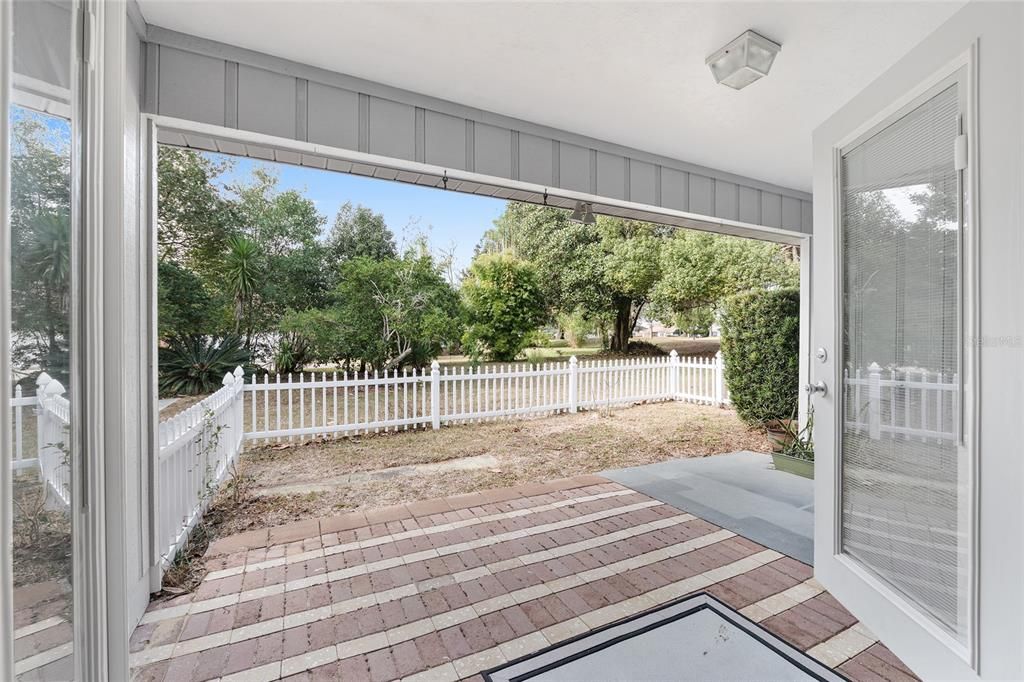 На продажу: $399,000 (3 спален, 2 ванн, 1963 Квадратных фут)