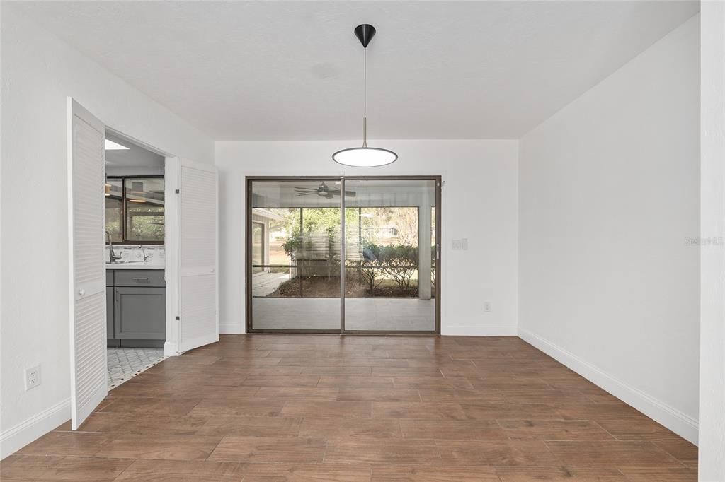 На продажу: $399,000 (3 спален, 2 ванн, 1963 Квадратных фут)