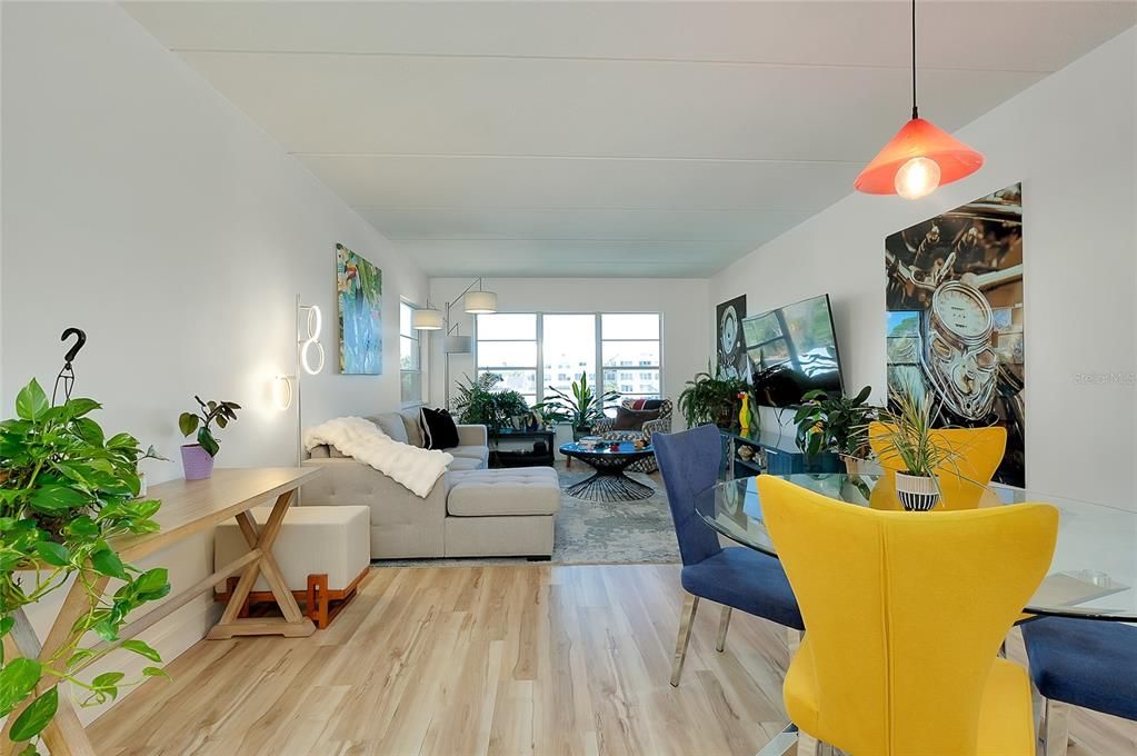 En Venta: $375,000 (2 camas, 2 baños, 1046 Pies cuadrados)