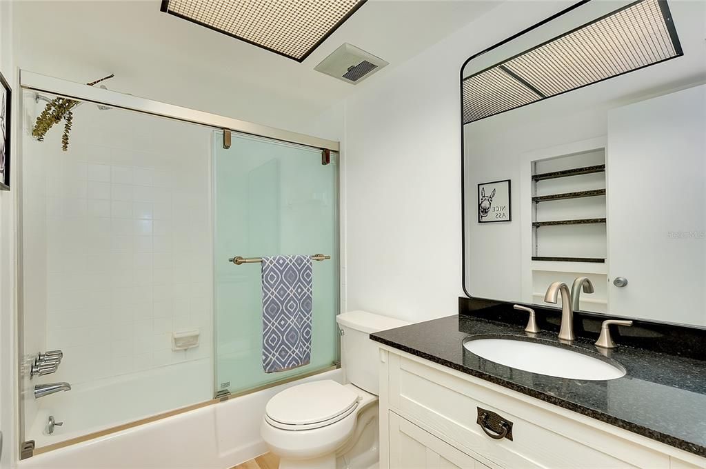 En Venta: $375,000 (2 camas, 2 baños, 1046 Pies cuadrados)