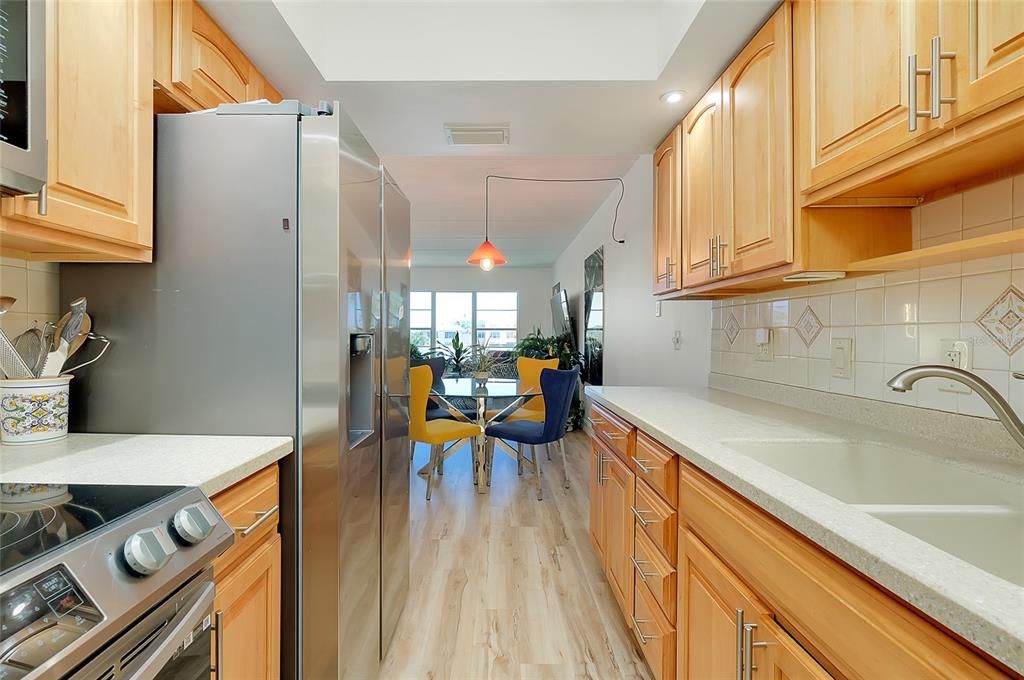 En Venta: $375,000 (2 camas, 2 baños, 1046 Pies cuadrados)