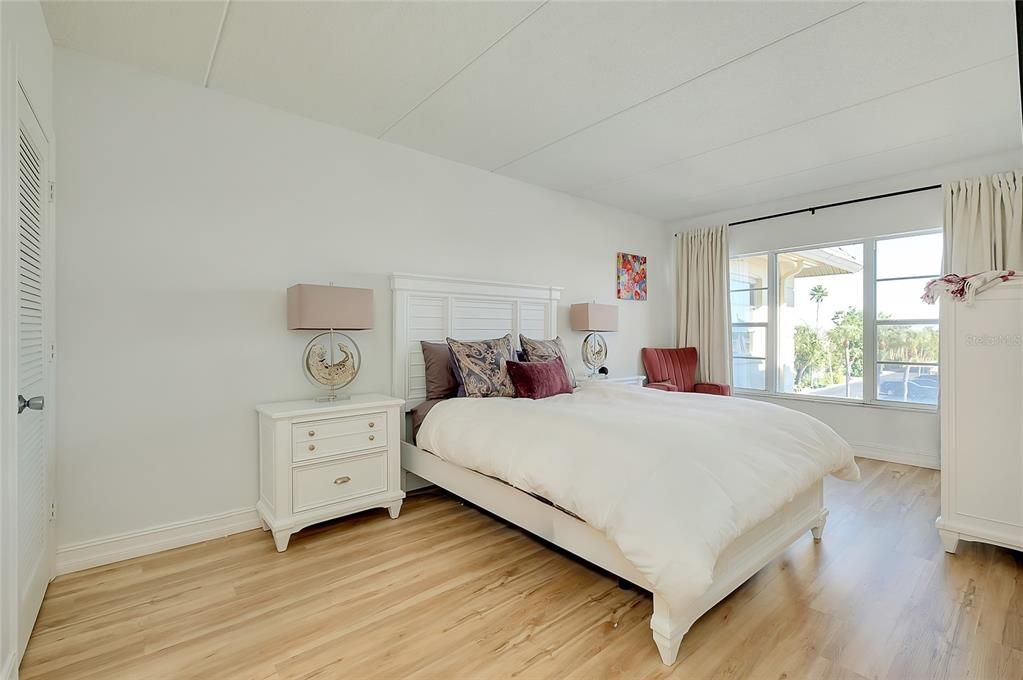 En Venta: $375,000 (2 camas, 2 baños, 1046 Pies cuadrados)