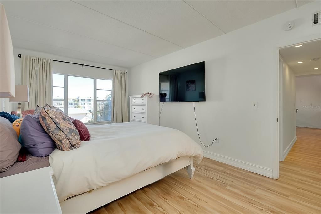 En Venta: $375,000 (2 camas, 2 baños, 1046 Pies cuadrados)