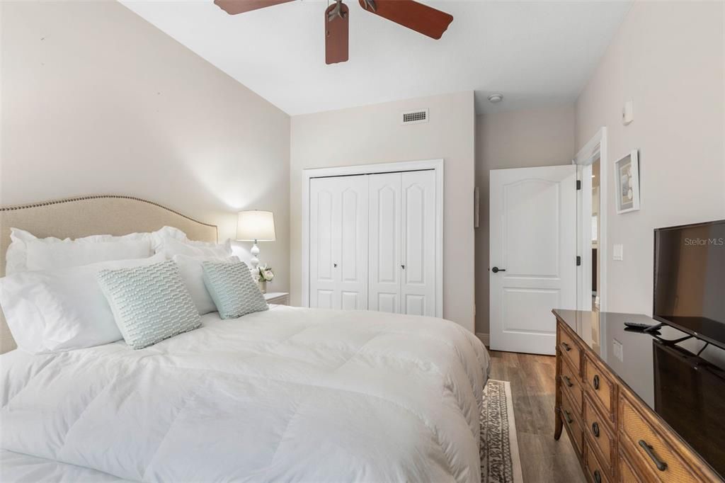 待售: $449,000 (3 贝兹, 2 浴室, 1702 平方英尺)