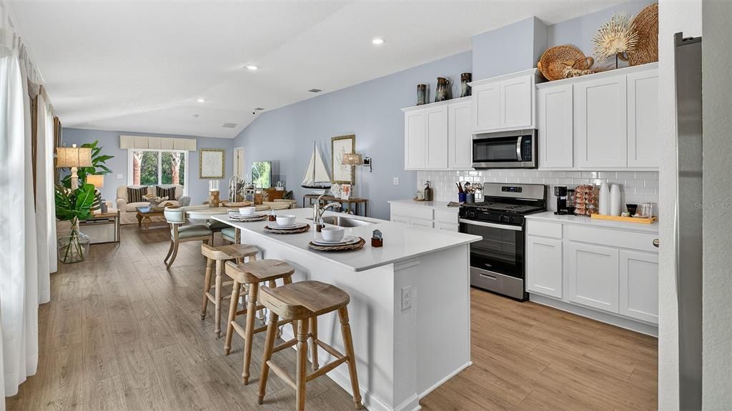 待售: $297,990 (3 贝兹, 2 浴室, 1646 平方英尺)