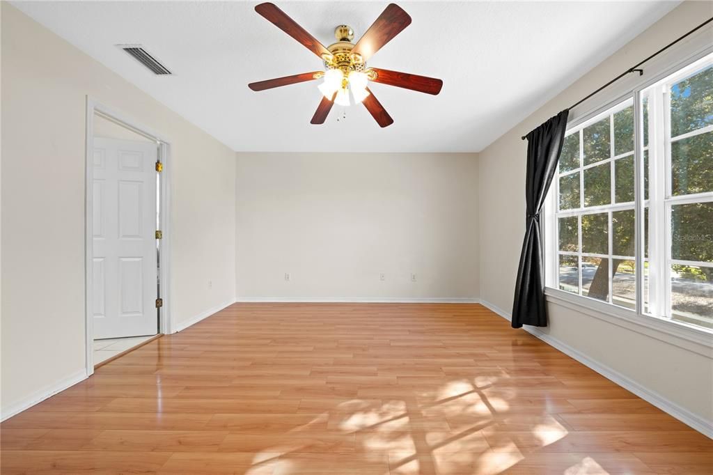 For Sale: $550,000 (3 beds, 2 baths, 2239 Square Feet)