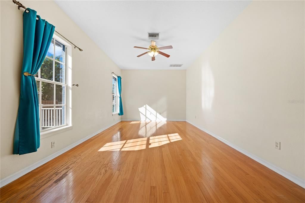 For Sale: $550,000 (3 beds, 2 baths, 2239 Square Feet)