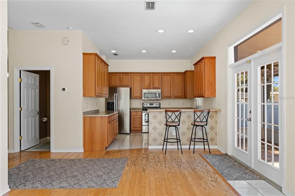 For Sale: $550,000 (3 beds, 2 baths, 2239 Square Feet)