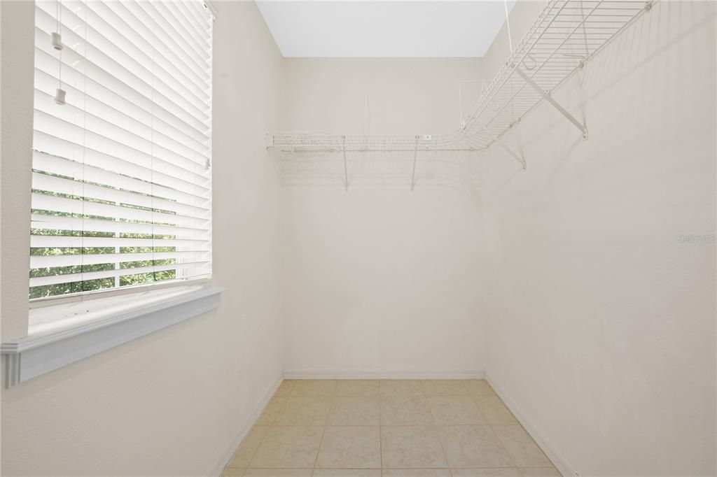 For Sale: $550,000 (3 beds, 2 baths, 2239 Square Feet)