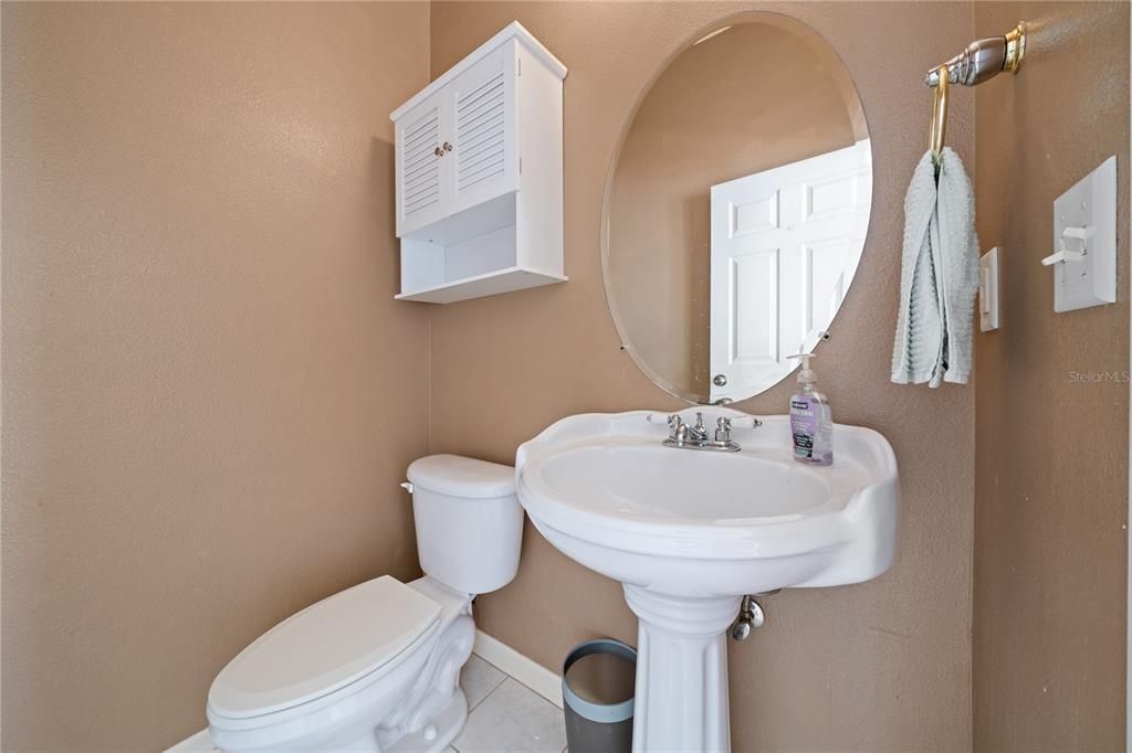 For Sale: $550,000 (3 beds, 2 baths, 2239 Square Feet)