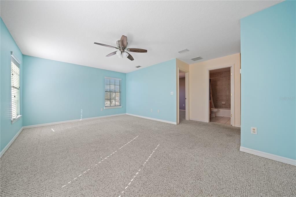 For Sale: $550,000 (3 beds, 2 baths, 2239 Square Feet)