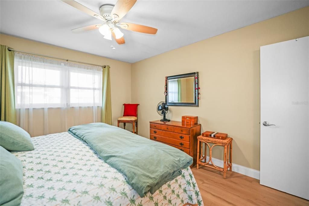 For Sale: $170,000 (2 beds, 2 baths, 1022 Square Feet)