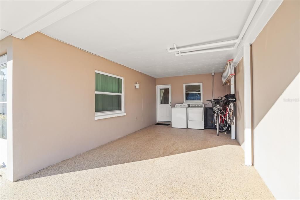 For Sale: $170,000 (2 beds, 2 baths, 1022 Square Feet)