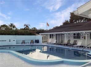 For Sale: $170,000 (2 beds, 2 baths, 1022 Square Feet)