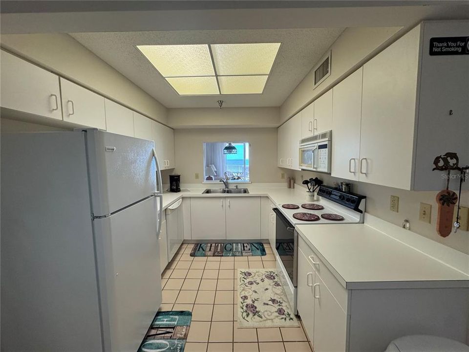 For Rent: $2,800 (2 beds, 2 baths, 1158 Square Feet)