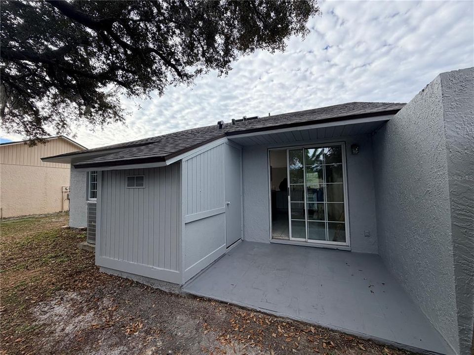 For Sale: $250,000 (2 beds, 2 baths, 899 Square Feet)