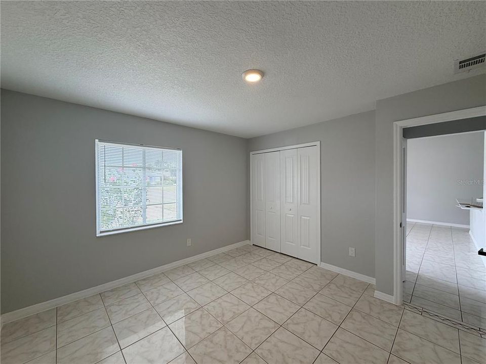 For Sale: $250,000 (2 beds, 2 baths, 899 Square Feet)