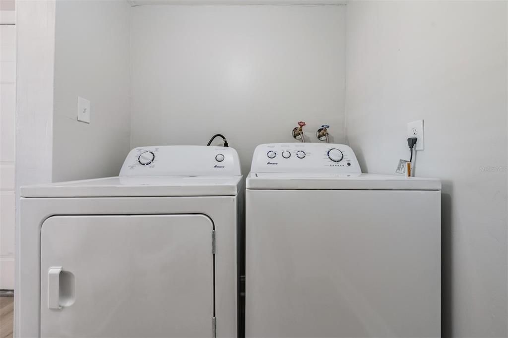 На продажу: $324,990 (3 спален, 1 ванн, 856 Квадратных фут)