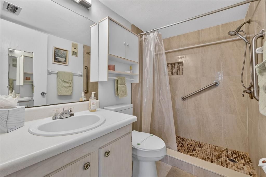 En Venta: $140,000 (2 camas, 2 baños, 917 Pies cuadrados)