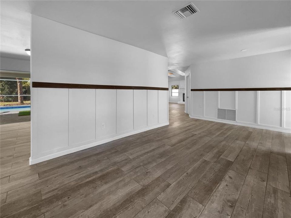 待售: $330,000 (3 贝兹, 2 浴室, 1954 平方英尺)