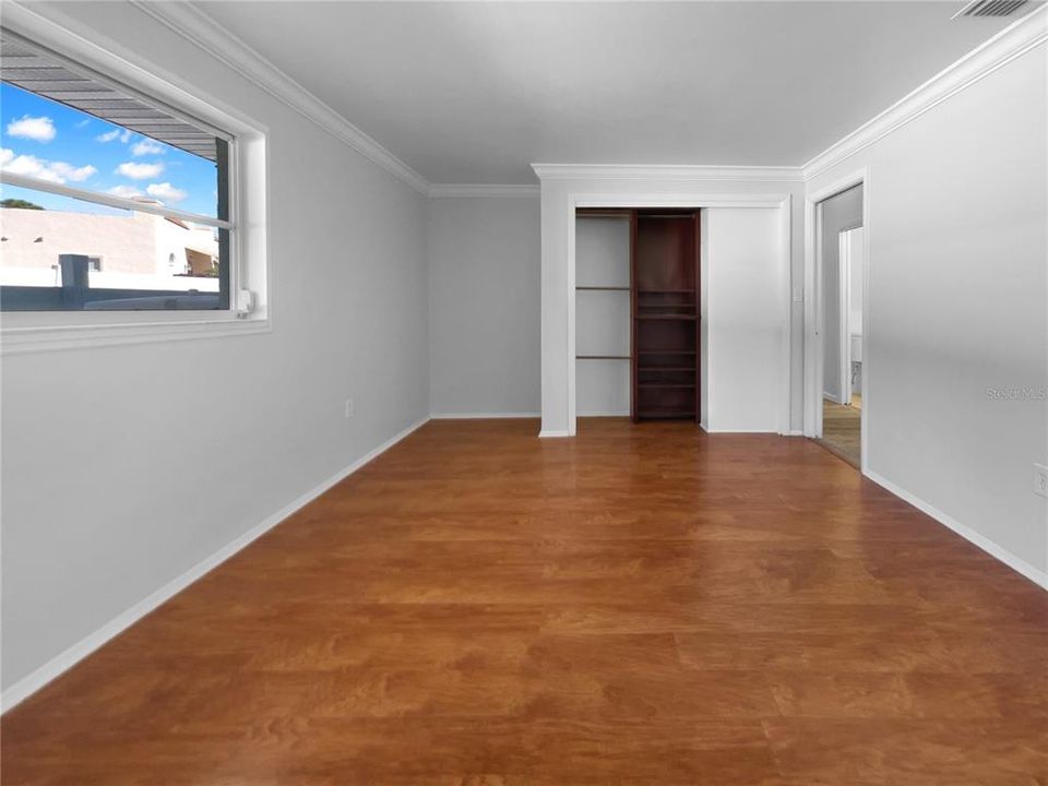 待售: $330,000 (3 贝兹, 2 浴室, 1954 平方英尺)